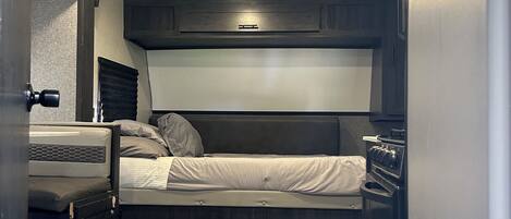 1 chambre, coffres-forts dans les chambres, Wi-Fi gratuit, draps fournis