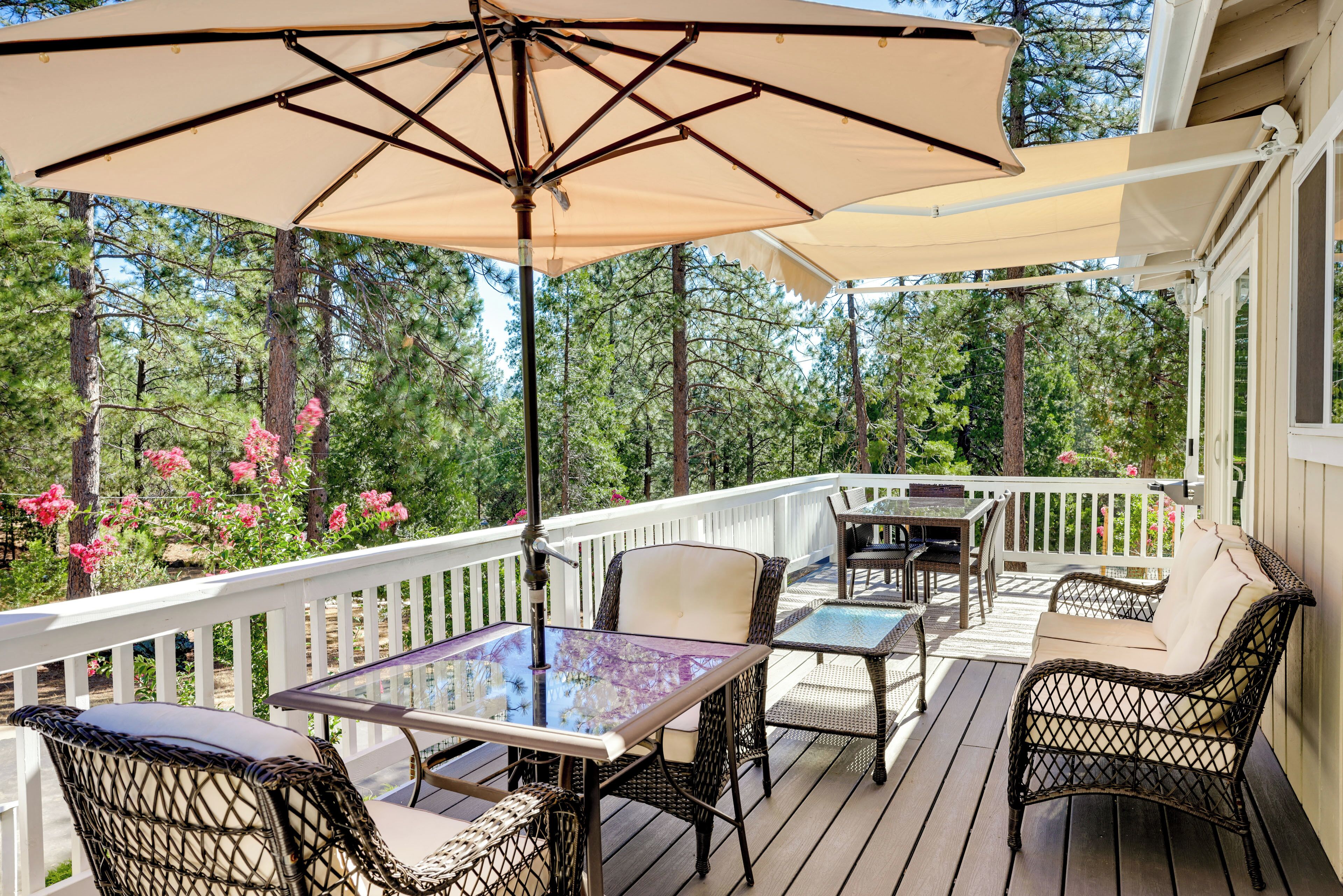 Groveland Vacation Rental w/ Private Deck & Grill!