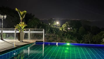 Piscina all'aperto