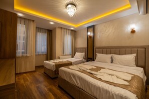 Premium bedding, minibar, desk, laptop workspace - Hopefull Hotel (Istanbul)