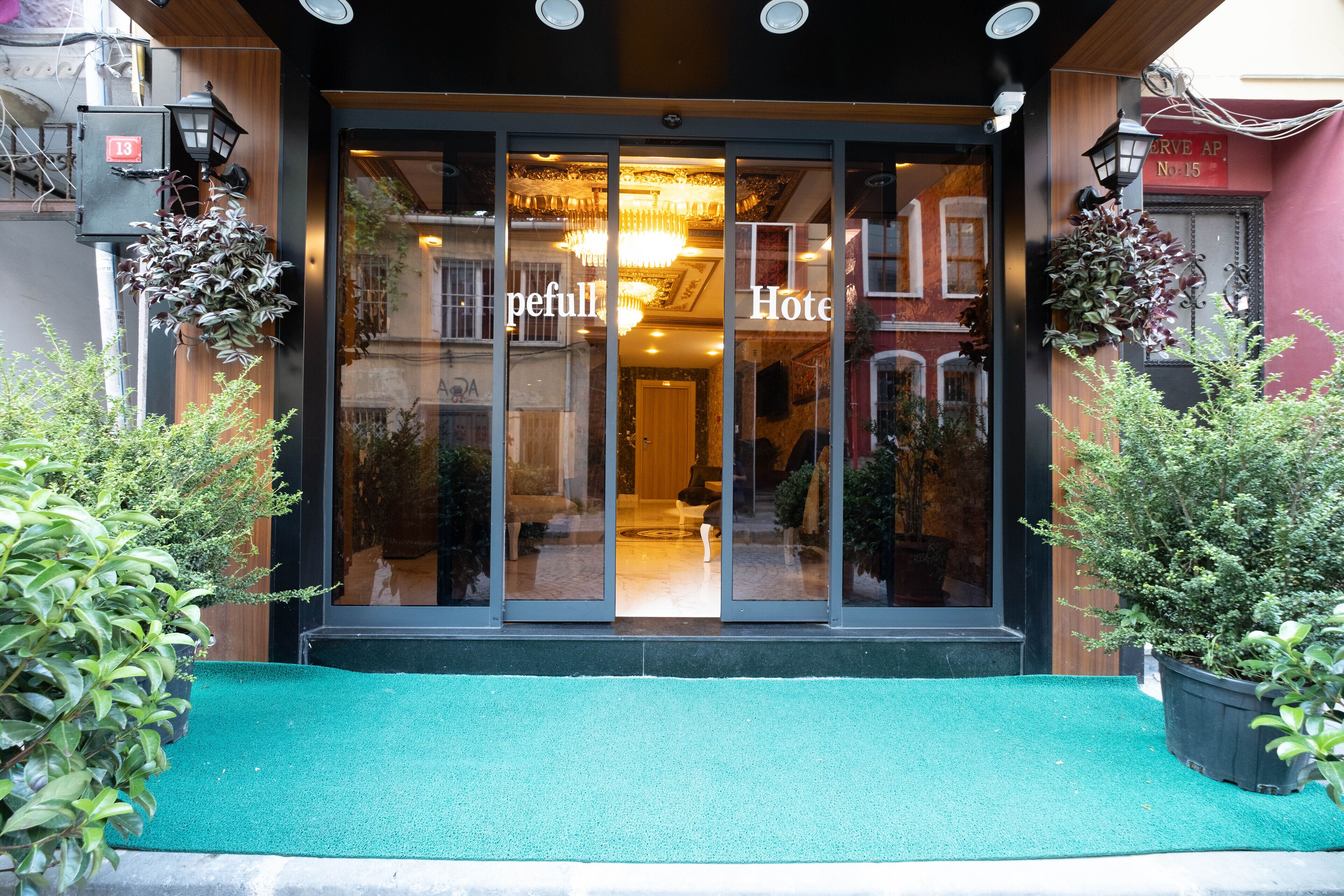 Fachada del alojamiento - Noche