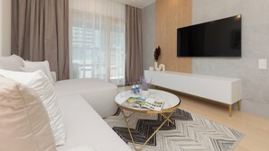Apartment, 1 Bedroom, Balcony | 1 bedroom, bed sheets - Mennica Residence by Renters Prestige (Warsaw)