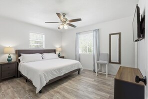 3 bedrooms, iron/ironing board, travel cot, free WiFi