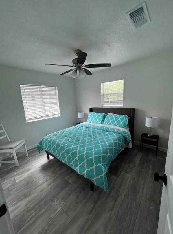 3 bedrooms, iron/ironing board, travel cot, free WiFi