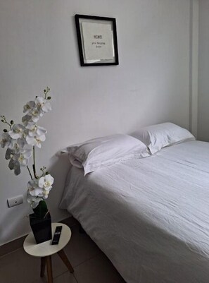2 dormitorios, tabla de planchar con plancha, wifi y ropa de cama
