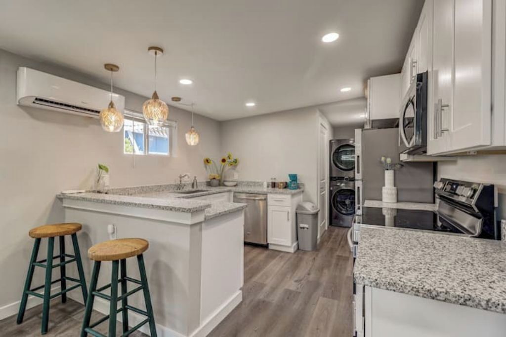 雪櫃、微波爐、焗爐、爐具