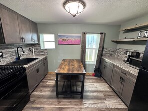 Private kitchen - 441 LaFever St (Walden)