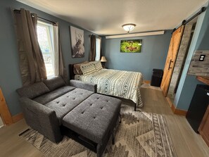 Room 9 - Caribou Crossing | Individually decorated, blackout drapes, bed sheets - Caribou Crossing Motel (Walden)
