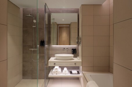 Holiday Inn Dubai Business Bay, an IHG Hotel - Image 58