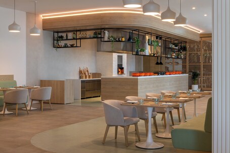 Holiday Inn Dubai Business Bay, an IHG Hotel - Image 29