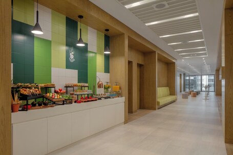 Holiday Inn Dubai Business Bay, an IHG Hotel - Image 1