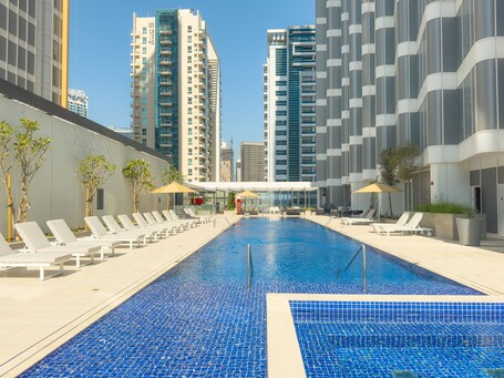 Holiday Inn Dubai Business Bay, an IHG Hotel - Image 10