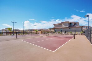 Sports court - Sienna Hills Retreat | Connected homes with 10 Bedrooms, sleeps 40, and endless amenities! (Utah)