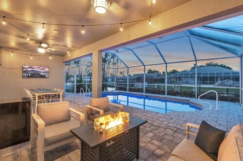 OCEANLUX-Luxury+Gulf_Access+Heated_Pool+Kayaks+Golf+Chefs_Kitchen+Games