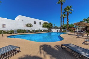 Pool - Blue Abode-Old Town Scottsdale-Pool & BBQ Grill (Scottsdale)