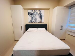 1 bedroom, WiFi, bed sheets - H Incomparable Value (Iloilo City)