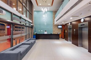 Lobby - Double Room Near Abu Shagara Park by E R (Sharjah)