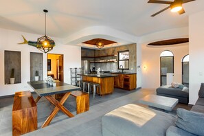 Smart-TV og DVD-spiller