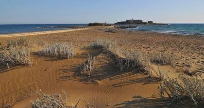 Cottage - Sleeps 4 - Parking - Garden