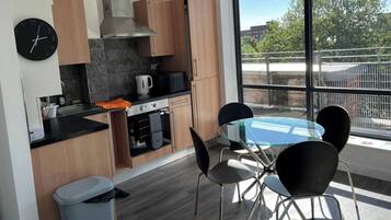 Fridge, microwave, oven