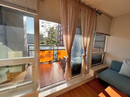 Interior. Modern 1BR w/ Balcony | 10 Mins Walk to BC Place & Rogers Arena
