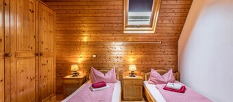 Apartment 'Ferienwohnung Sila 1' with Shared Terrace and Wi-Fi