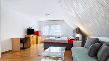 3 bedrooms, free WiFi, bed sheets