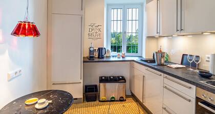 Holiday Apartment "Merkurblick" with Mountain View & Private Terrace, WLAN