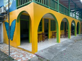 Habitación triple familiar, 1 habitación, vistas a la montaña | Ropa de cama hipoalergénica, edredones de plumas, caja fuerte