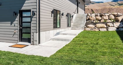 Brand new 3 bed 2 bath with sunset views