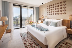 Premium-Doppelzimmer, 1 King-Bett, Stadtblick | Zimmersafe, Schreibtisch, Verdunkelungsvorhänge, Bügeleisen/Bügelbrett