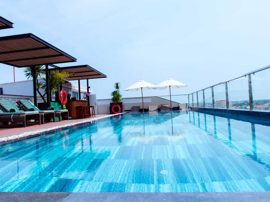 Private pool