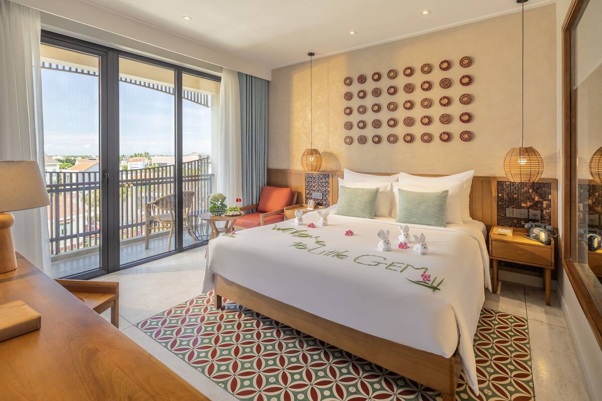 Deluxe Double Room, 1 King Bed, Balcony, City View | Balcony view
