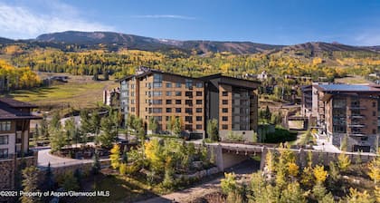 ELECTRIC PASS LODGE UNIT 405 IN SNOWMASS, COLORADO. SKI IN SKI OUT