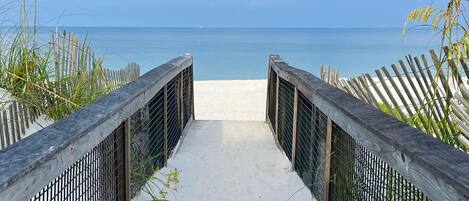 Hus, flere senger (The Sea Life) | Strand | Nær stranden