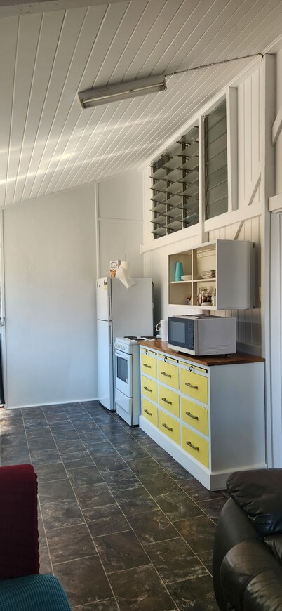 Golden Mt Rest Off Pepperina Lane, fully self-contained, sleeps 5 guests