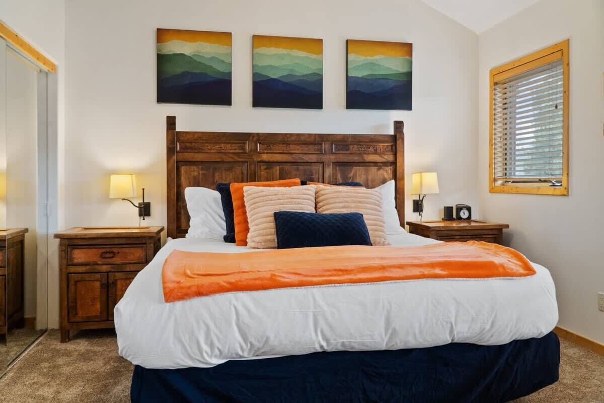 Located on the upper floor is the well-decorated master bedroom which features a king-size bed, an ensuite bathroom, and a private balcony.