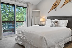 4 bedrooms, desk, WiFi, bed sheets - 4BR Mt Baldy Townhome On Bus Route (Breckenridge)