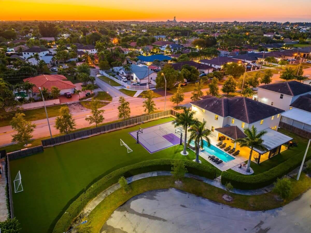 Pickleball/Gameroom/Soccer Field/Pool