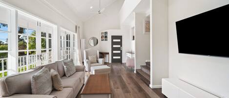 智能電視、壁爐