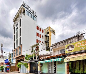 Front of property - HANZ Minh Thu Hotel Go Vap (Ho Chi Minh City)