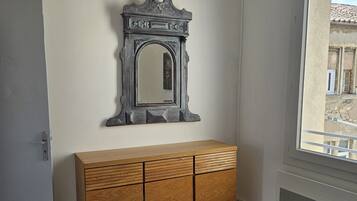 2 Schlafzimmer, Bügeleisen/Bügelbrett, kostenloses WLAN, Bettwäsche