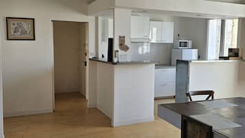 Kühlschrank, Ofen, Herdplatte, Geschirrspüler