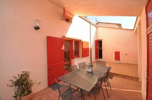 Outdoor dining - Casa Laura - Montecchio ,Tuscany (Cortona)