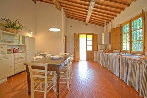 Dining - Casa Legoli - Legoli ,Tuscany (Legoli)