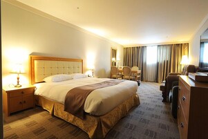 Deluxe Tek Büyük Yataklı Oda | Güneşlik/perde, ses yalıtımı, ütü/ütü masası