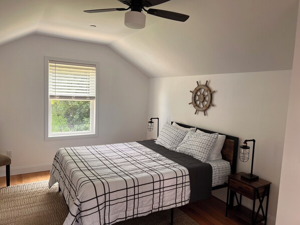 3 bedrooms, iron/ironing board, travel cot, WiFi