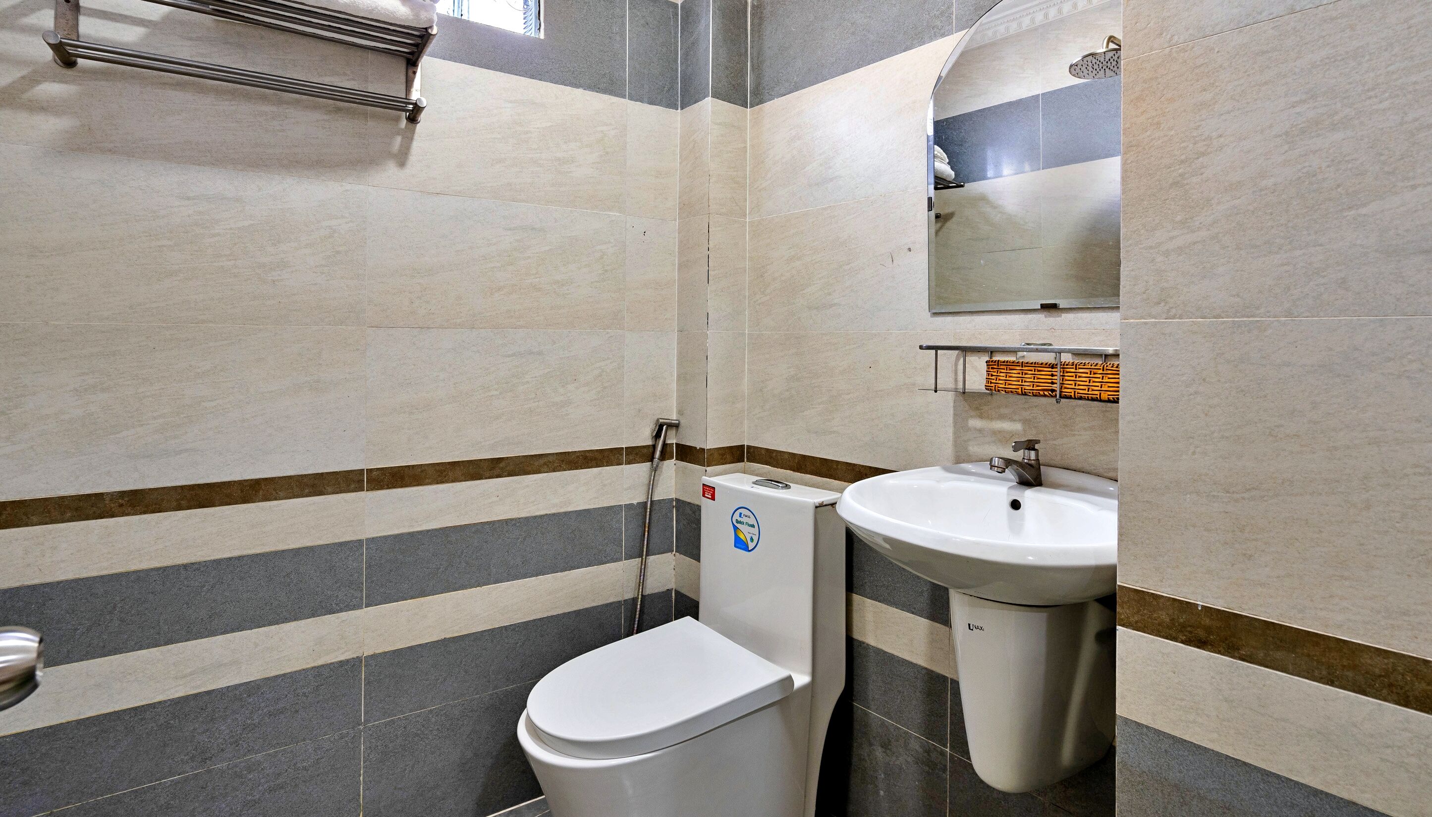 standard double room | bathroom | shower, hydromassage showerhead, designer toiletries, hair dryer