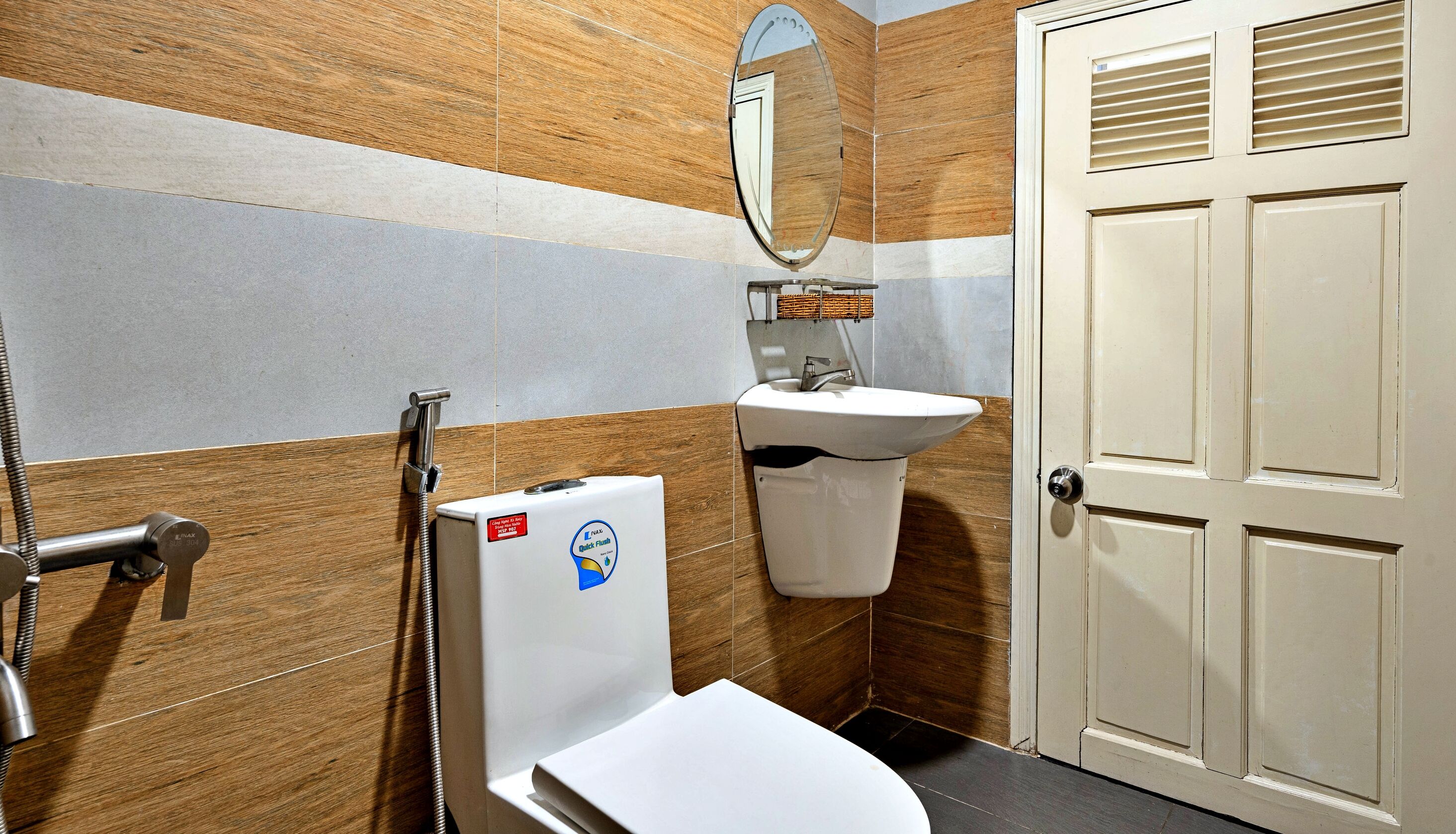 superior double room | bathroom | shower, hydromassage showerhead, designer toiletries, hair dryer