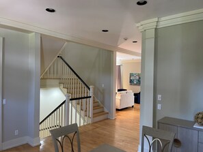 Interior - Elegant Home, two blocks to The Square and walk to The Vaught (Oxford)